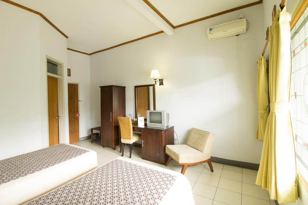 Reddoorz @ Setrasari Hotel Bandung Room photo