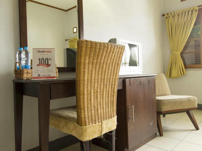 Reddoorz @ Setrasari Hotel Bandung Exterior photo